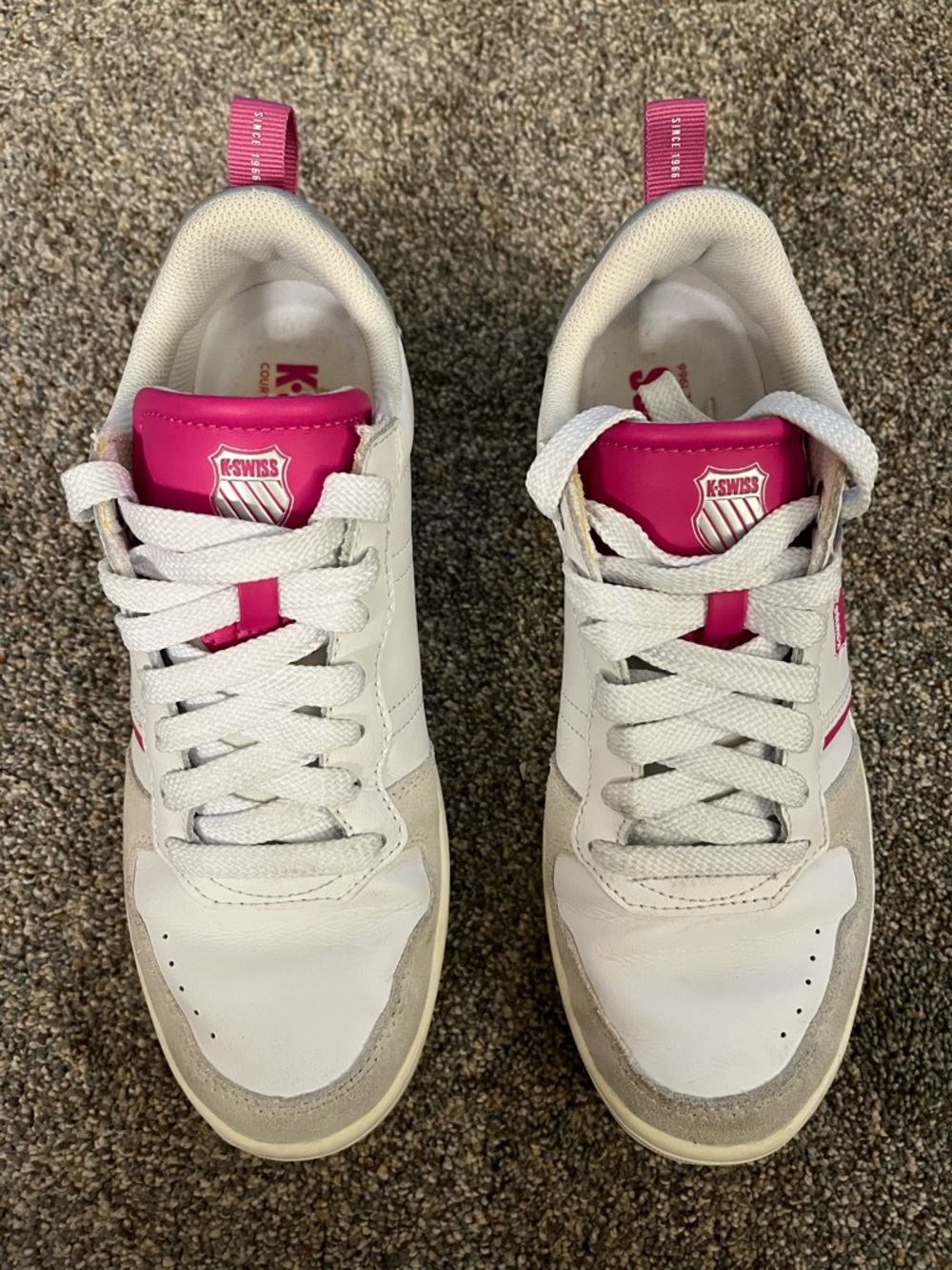 K-Swiss White and Pink Women's Low-Top Sneakers